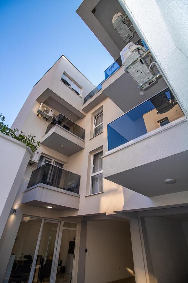 מוסטר Villa Sonata מראה חיצוני תמונה